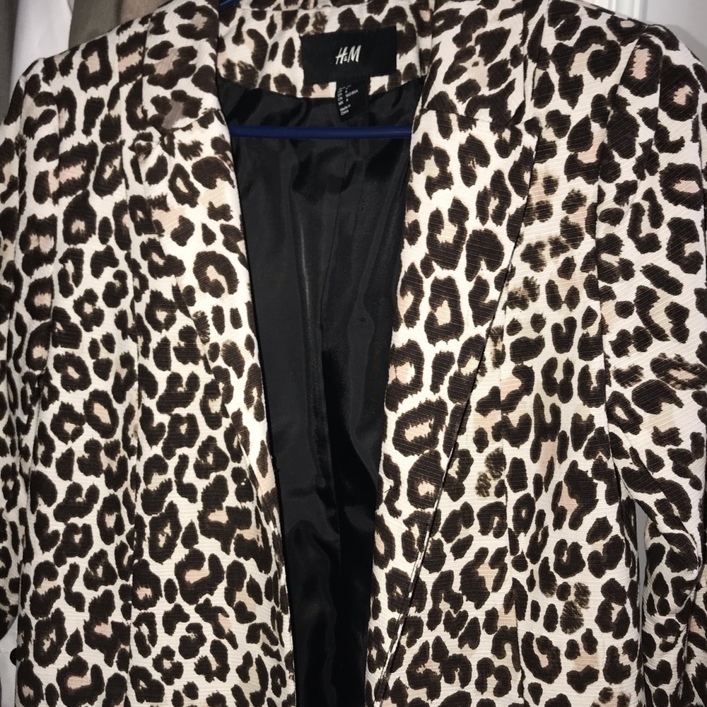 Coat - Picture 4 of 5